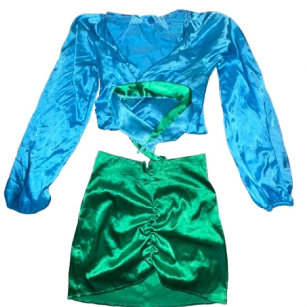 Blue and Green Satin Two-Piece Set - Picture 2 of 2